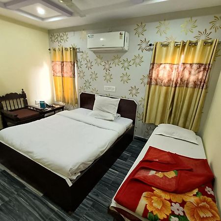 Hotel Gokul Palace Udaipur Extérieur photo