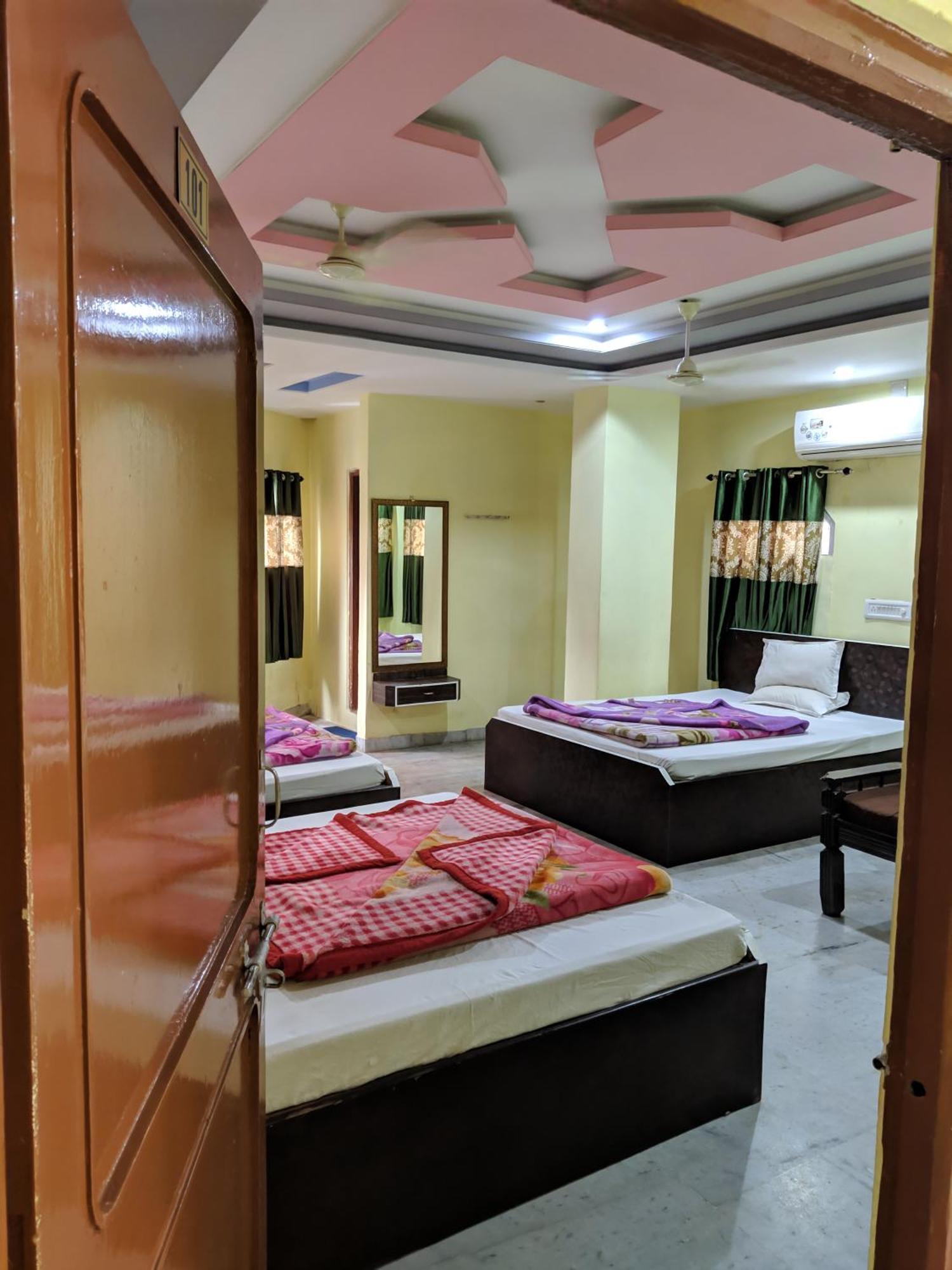 Hotel Gokul Palace Udaipur Extérieur photo