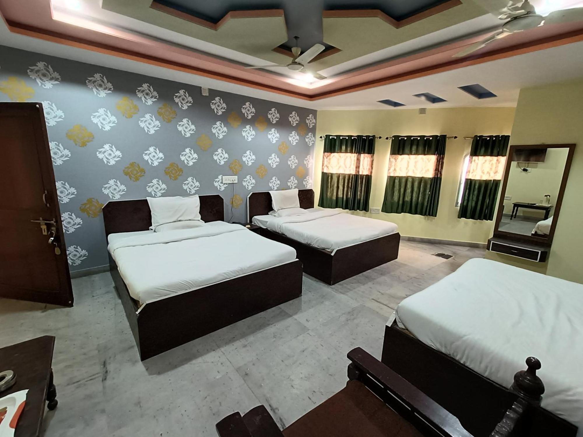 Hotel Gokul Palace Udaipur Extérieur photo